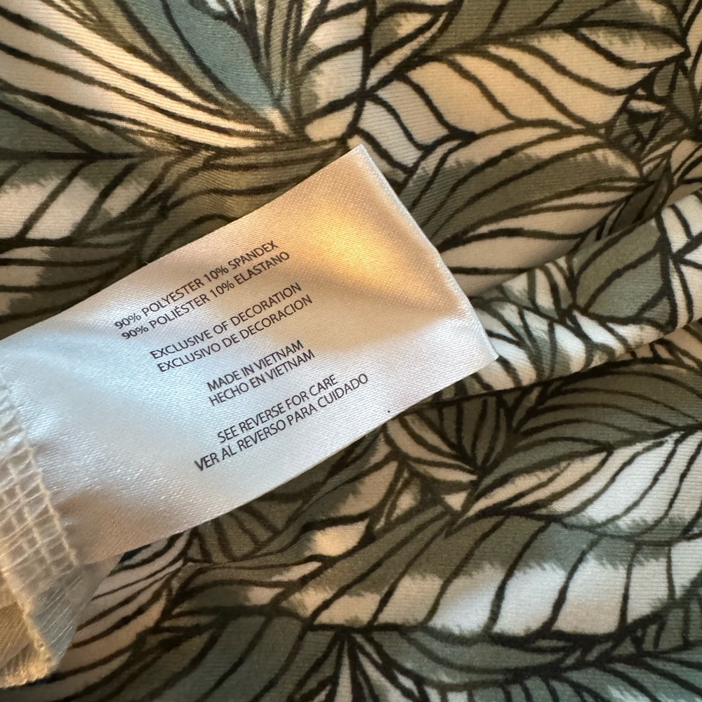 Eddie Bauer Green Leaf Pattern Top - image 4